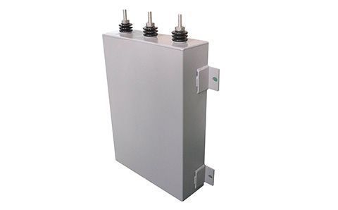 電容器的電容量一般是多少？可能與什么有關(guān)？
